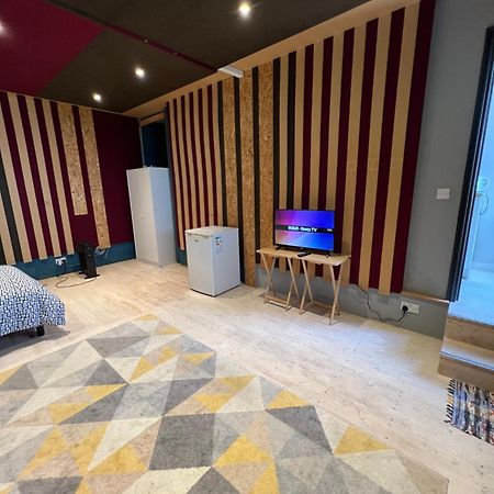 Newly Built Large Garden Ensuite Guest Studio Borehamwood Ngoại thất bức ảnh